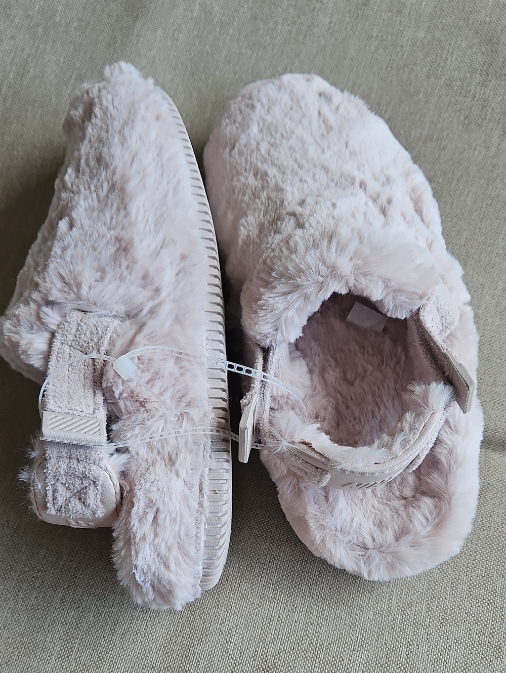 NIKE Calm Faux Fur Mules In Cool Mauve Removable Heel Strap, Size 6